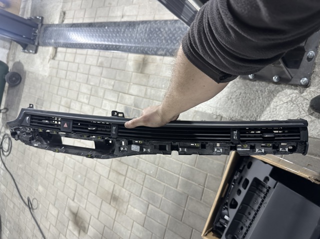 Решетка воздуховода 8W1820902D6PS VAG