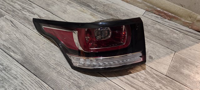 Левый стоп LR061591 LAND ROVER
