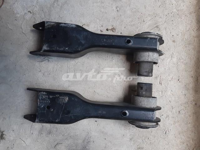 Рычаг задней подвески поперечный, левый LR090538 LAND ROVER