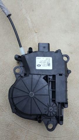 Актуатор замка ляды LR095551 LAND ROVER