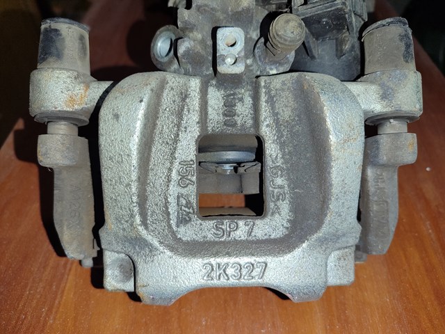 Суппорт тормозной задний правый LR113706 LAND ROVER