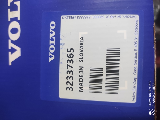 Противотуманка правая 32337365 VOLVO