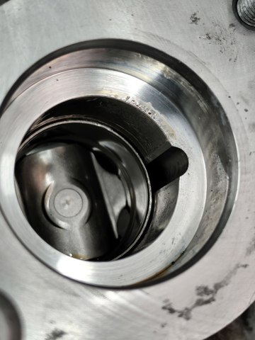 06K145100CB VAG Насос вакуумный купить в Николаев