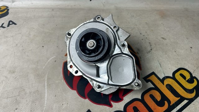 VAG 06L121012L Помпа водяная (насос) охлаждения в наличии Полтава