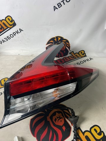 Фонарь задний правый 265505SA1B NISSAN