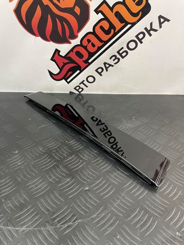 Накладка задней двери, левой, вертикальная 42438501 GM