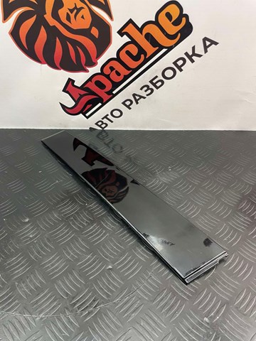 Накладка двери задней правой вертикальная 42438502 GM