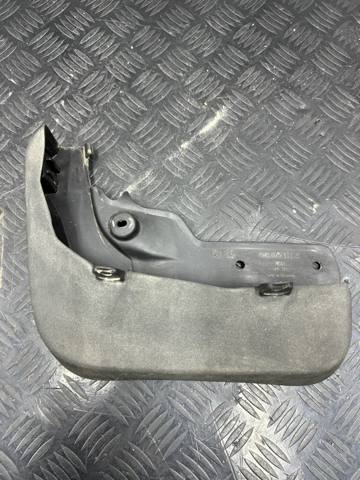 Комплект передних брызговиков 4M0075111A VAG
