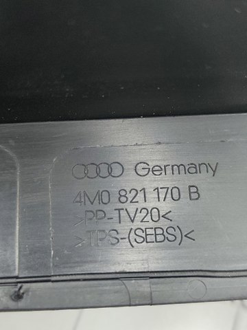 4M0821170B VAG Уплотнитель капота купить в Каменское