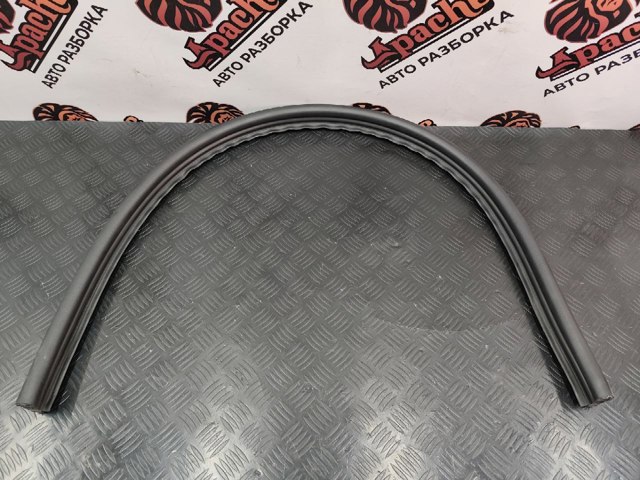 Уплотнитель капота 4M0823723 VAG