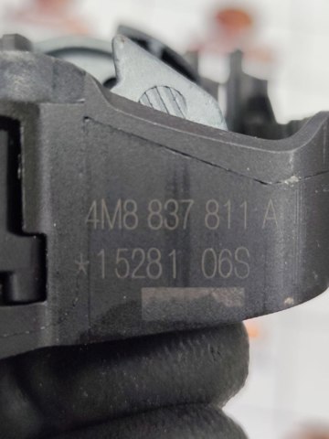 4M8837811A VAG Держатель наружной ручки двери задней левой купить в Львов