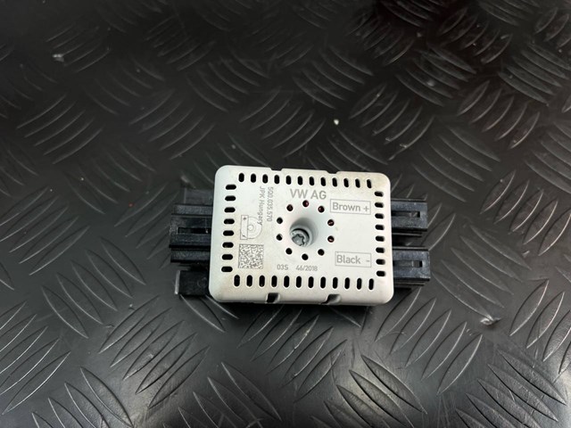 Усилитель сигнала антенны 5Q0035570 VAG