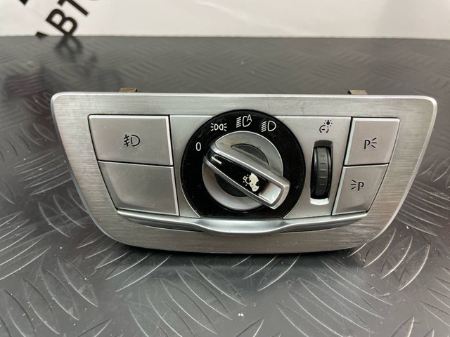 Переключатель света фар на "торпедо" 61319472976 BMW