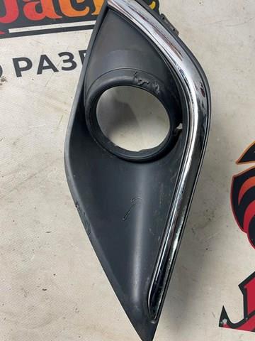 Решетка противотуманных фар левая 6400G482 MITSUBISHI