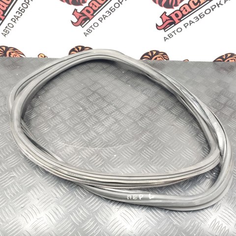 VAG 80A831721C Уплотнитель двери передней (на кузове) в наличии Сумы