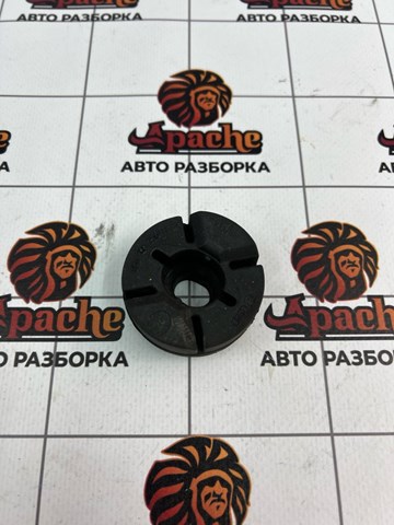 Подушка радиатора охлаждения, нижняя 8K0121276A PORSCHE
