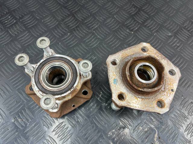 Задняя шпиндель 8W0501652D VAG