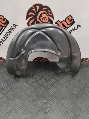 Кожух тормозного диска переднего левого 8W0615311D VAG