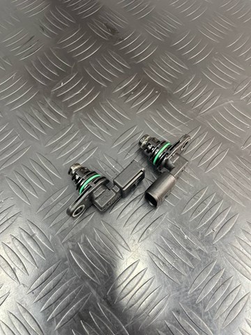 Датчик оборотов распредвала Шкода Суперб 2