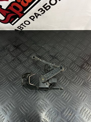 Задний датчик положения кузова LR033257 LAND ROVER