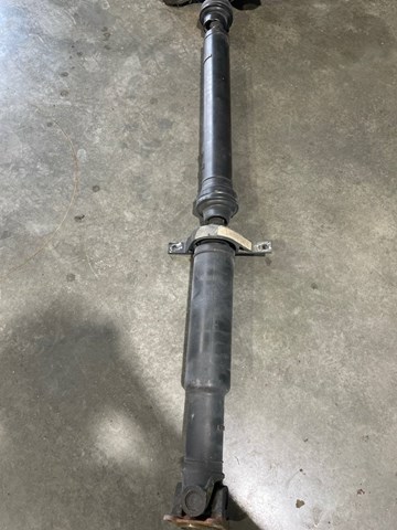 Вал карданный задний LR058371 LAND ROVER