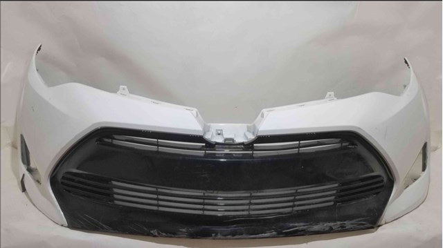 Бампер передний 5211903907 TOYOTA