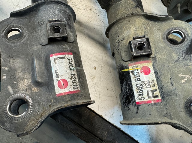 54660B2030 HYUNDAI Амортизатор передний правый купить в Житомир