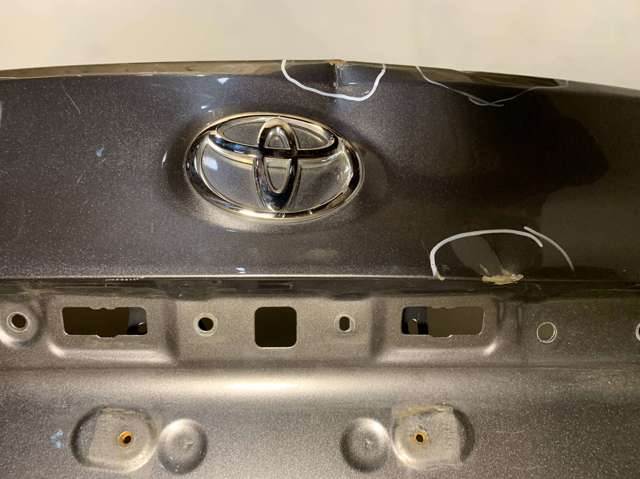 TOYOTA 6440106A40 в наличии Ужгород