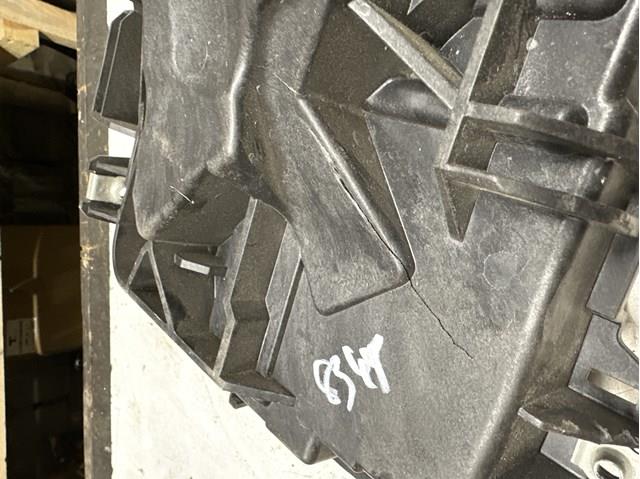 CHRYSLER 68186053AC Подставка аккумулятора в наличии Одесса