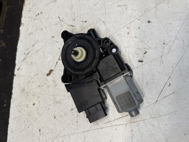 HYUNDAI 82450K0010 в наличии Ровно