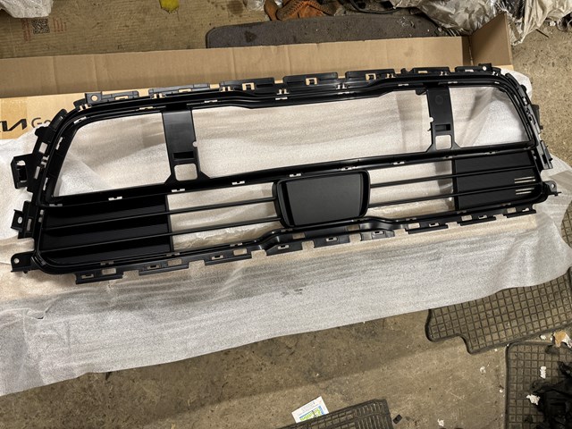 Облицовка радиатора 86531J2010 HYUNDAI