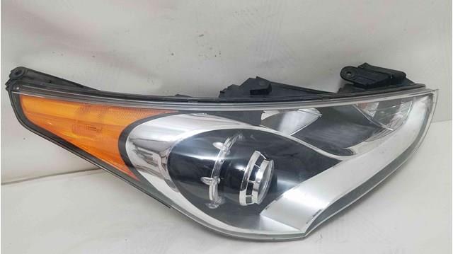 Вставка фары правой 921022V000 HYUNDAI