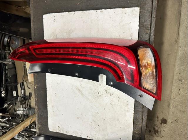 Задний правый внешний фонарь 92402K0100 HYUNDAI