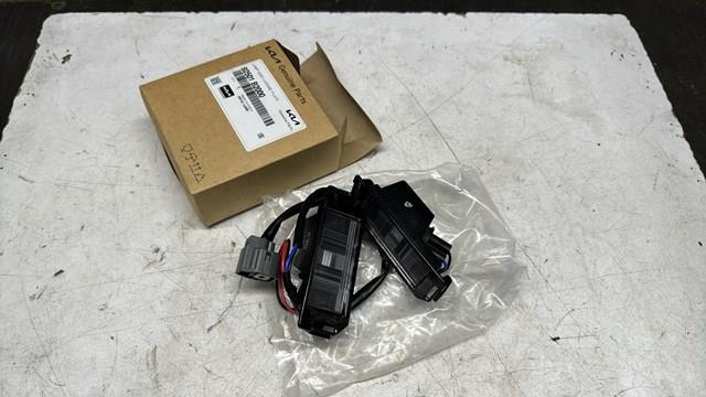 Фонарь освещения номерного знака 92501B2000 HYUNDAI