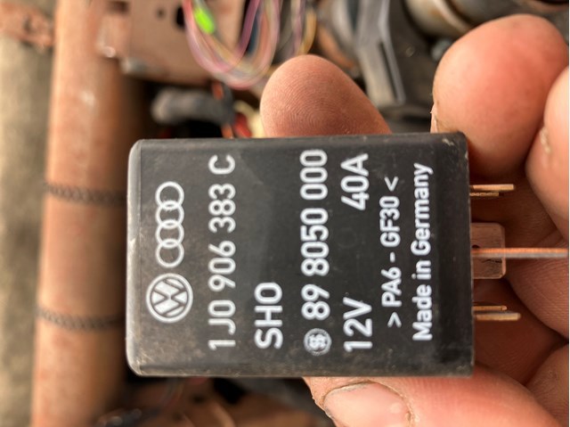 Реле электробензонасоса 1J0906383C VAG