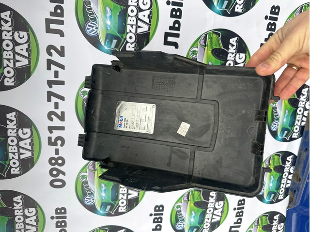 1K0915443C VAG Крышка аккумулятора купить в Ужгород