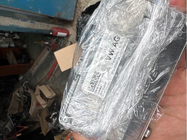 Камера заднего вида 3Q0980654 VAG