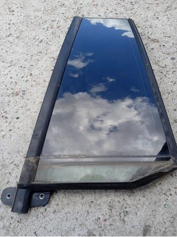 Уголок задней левой двери 5G9845213B VAG