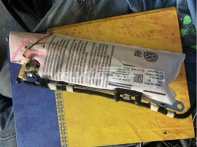 Подушка переднего сиденья 5GM880242A VAG
