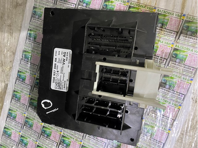 Блок комфорта 5Q0937086AK VAG
