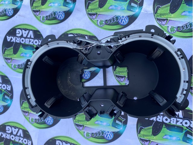 8W0862533D Подстаканник подлокотника центральной консоли купить Каменское