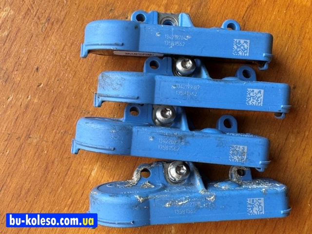 Кран управления давлением системы накачки шин 13581562 GM
