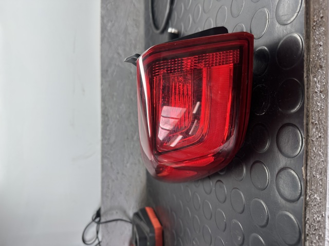 Фонарь задний левый, внешний 92401J9100 HYUNDAI
