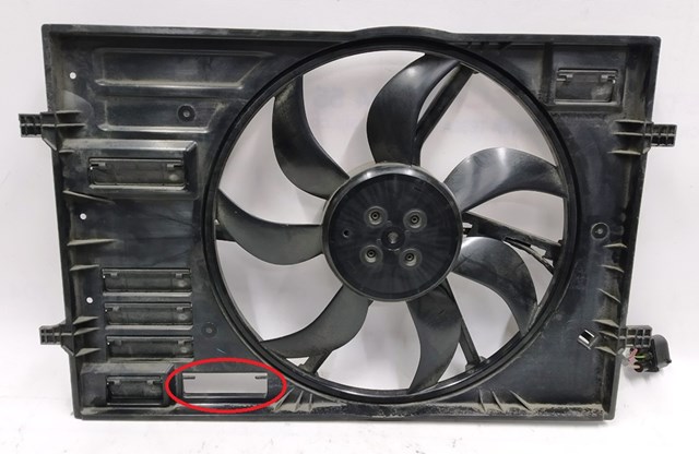 Вентилятор радиатора охлаждающей жидкости 450w 455mm brose с повреждением vw e-golf 5q0121203cl 5Q0121203CL