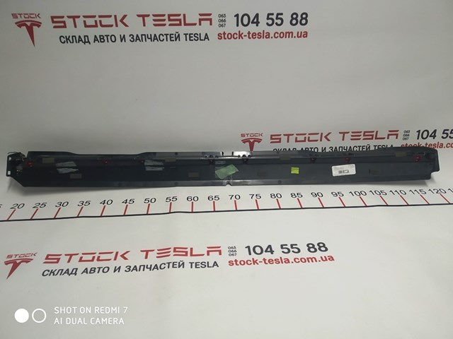 11 стоп сигнал крышки багажника верхний tesla model s, model s rest 6005917-00-f 6005917-00-F