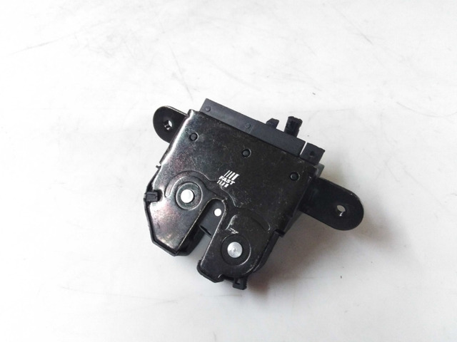 Замок крышки багажника FT95802 FAST