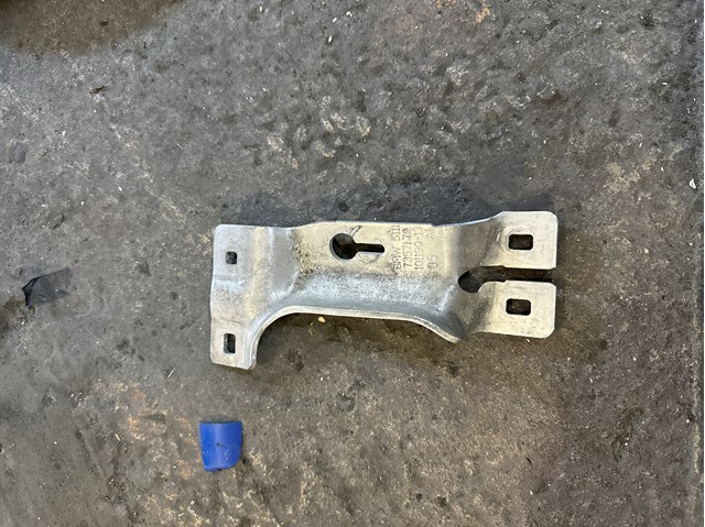 51117357179 BMW Кронштейн бампера переднего левый купить в Днепр