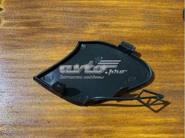 Заглушка бампера буксировочного крюка Ford Focus 3