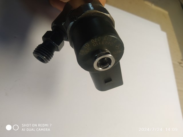 Форсунка дизельная в сборе 0445110035 BOSCH