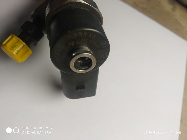 Форсунка впрыска топлива 0445110177 BOSCH